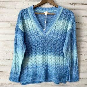 NWT Greige Blue Ombre Cable Knit Sweater Medium